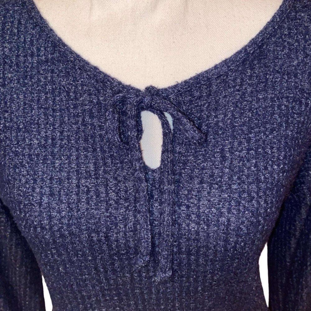 WONDERLY Boatneck Lightweight Sweater Keyhole Detail-Ties Navy Blue in SZ Small - Picture 5 of 6